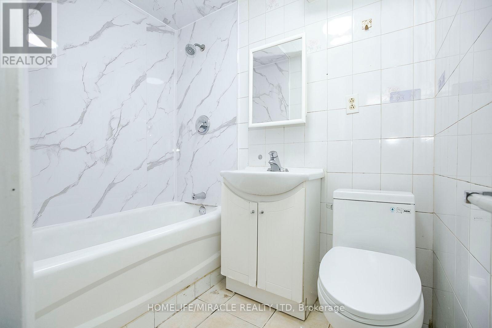 33 Adam Street, Brampton, Ontario  L6Z 2S2 - Photo 40 - W13883110