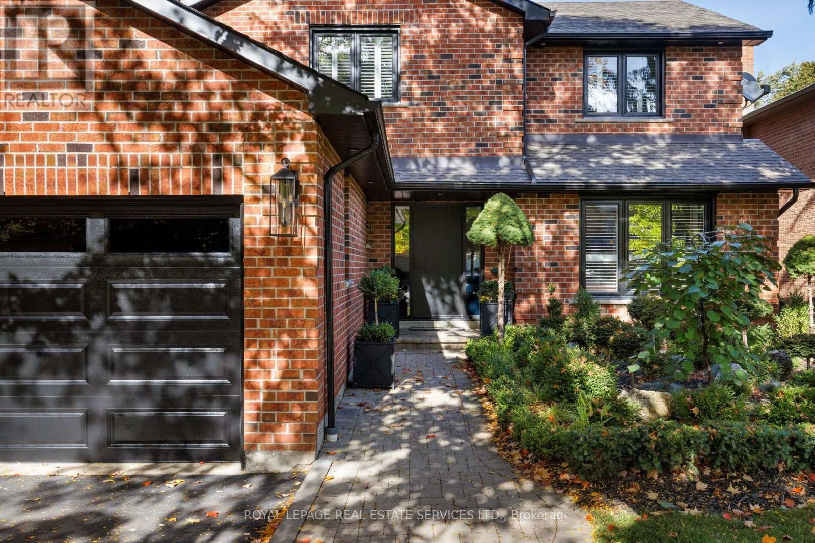 51 Skipper Lane, Oakville, Ontario  L6L 5X6 - Photo 3 - W13883118