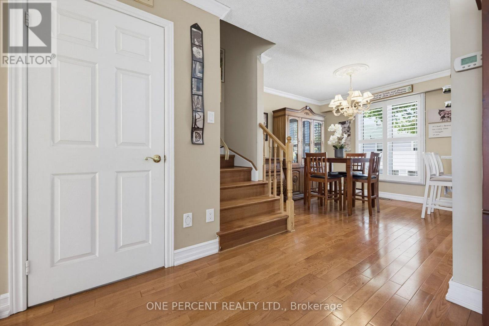 51 Courtleigh Square, Brampton, Ontario  L6Z 1J2 - Photo 11 - W13883162