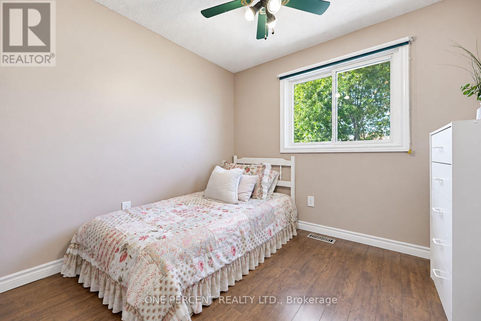 51 Courtleigh Square, Brampton, Ontario  L6Z 1J2 - Photo 23 - W13883162