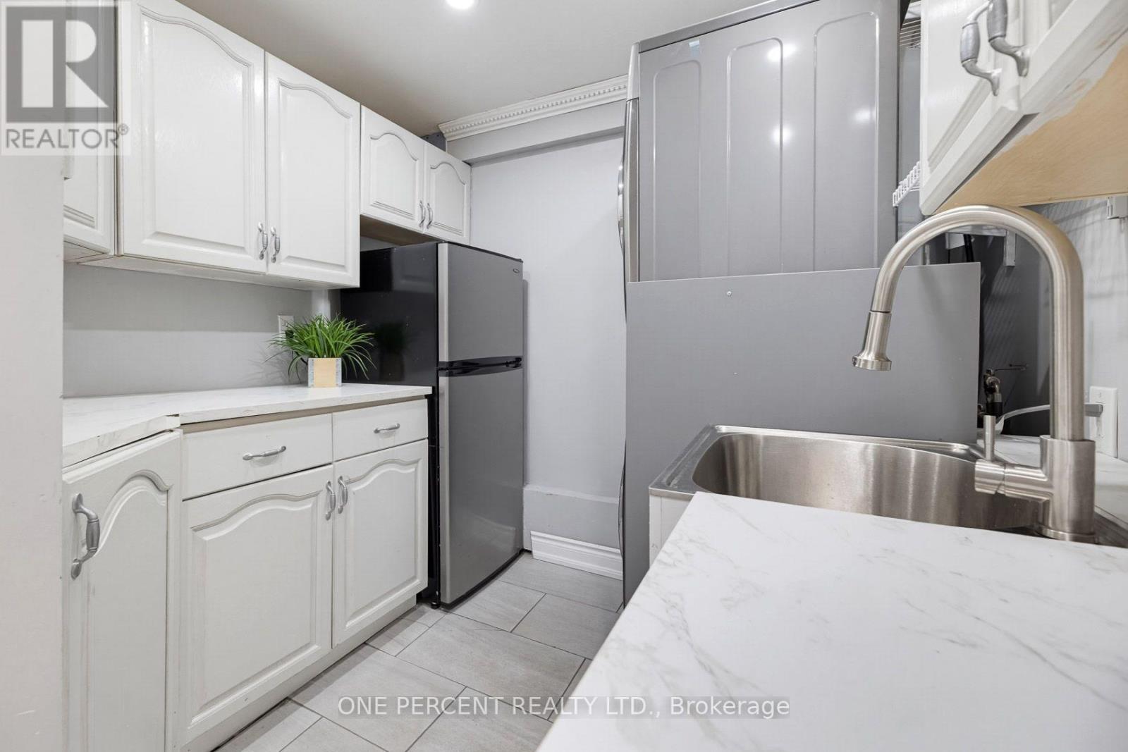 51 Courtleigh Square, Brampton, Ontario  L6Z 1J2 - Photo 31 - W13883162