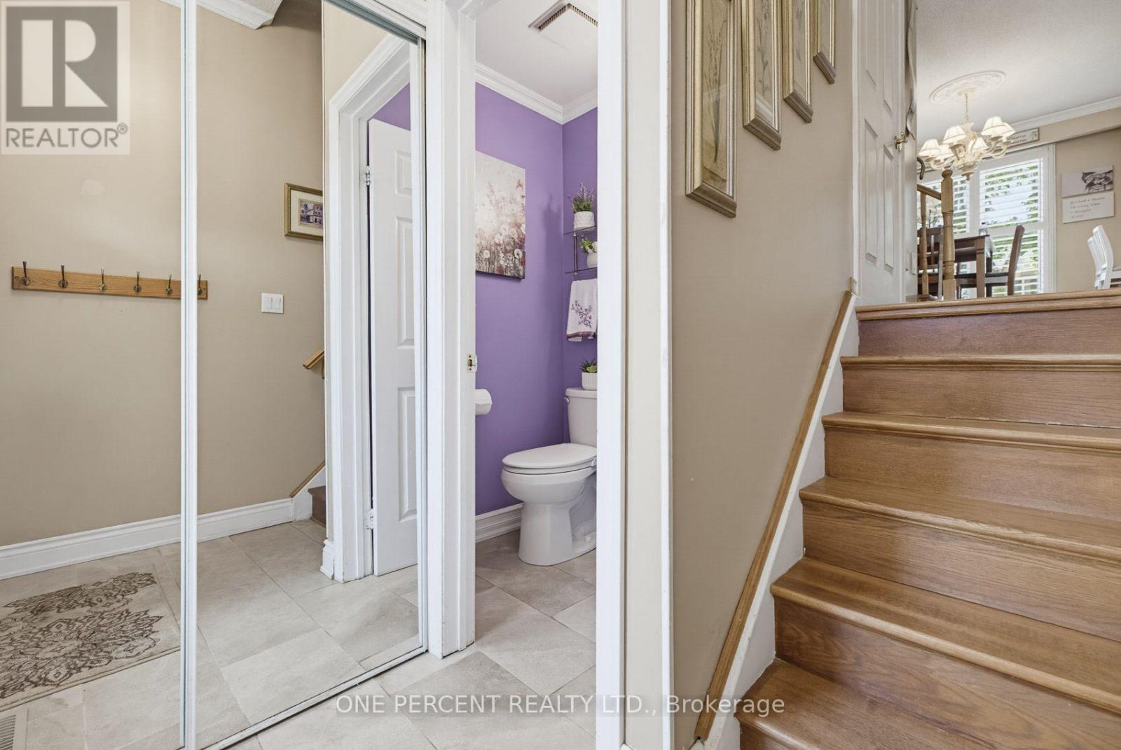 51 Courtleigh Square, Brampton, Ontario  L6Z 1J2 - Photo 6 - W13883162