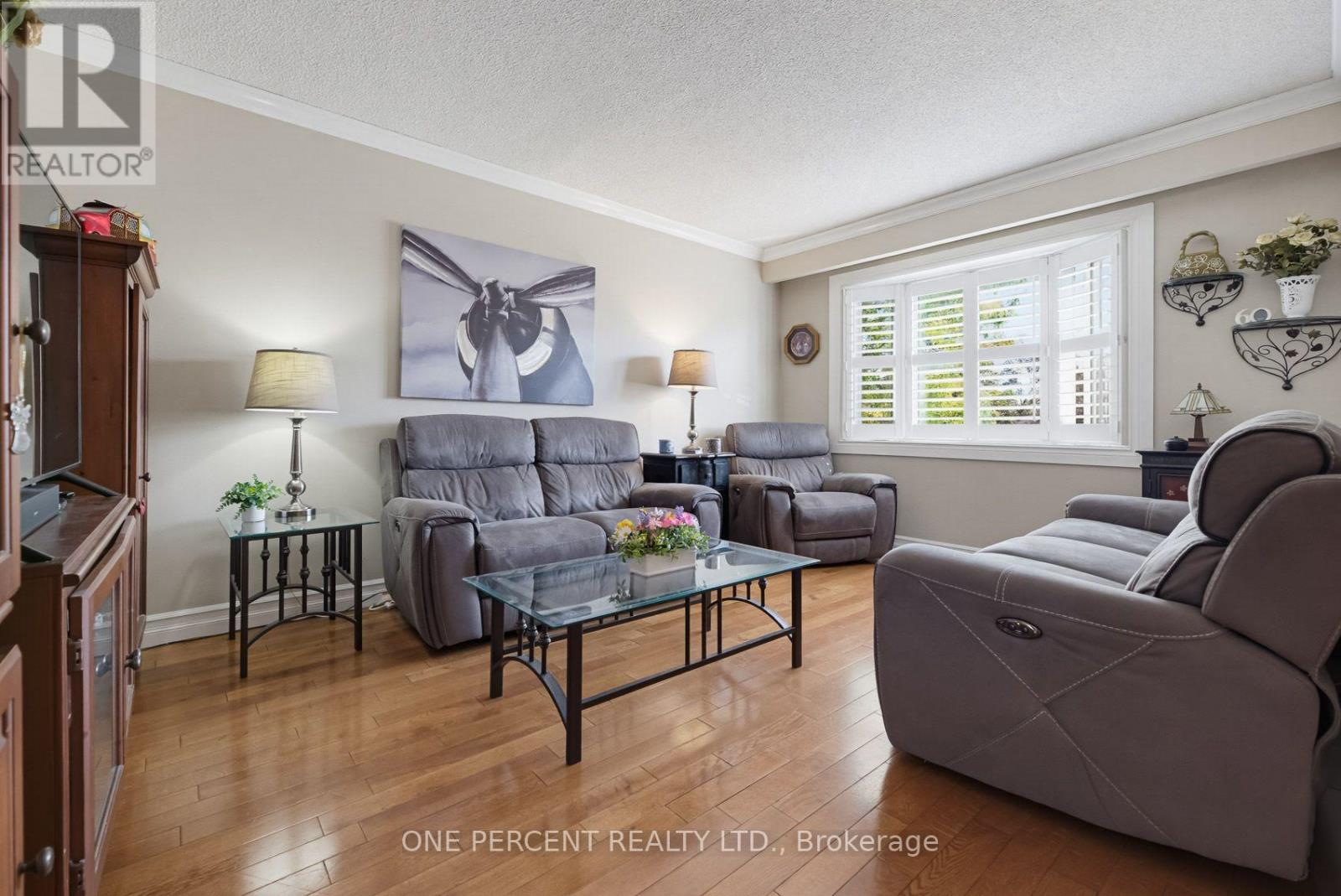 51 Courtleigh Square, Brampton, Ontario  L6Z 1J2 - Photo 8 - W13883162