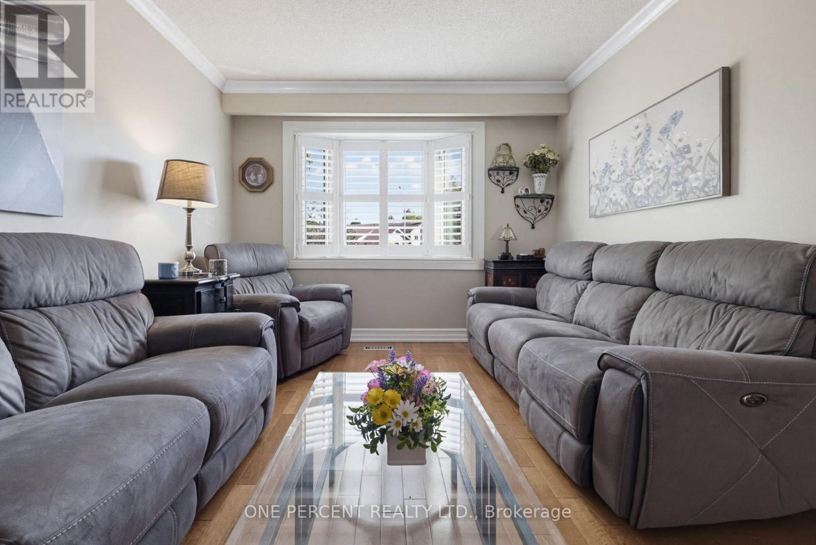 51 Courtleigh Square, Brampton, Ontario  L6Z 1J2 - Photo 9 - W13883162