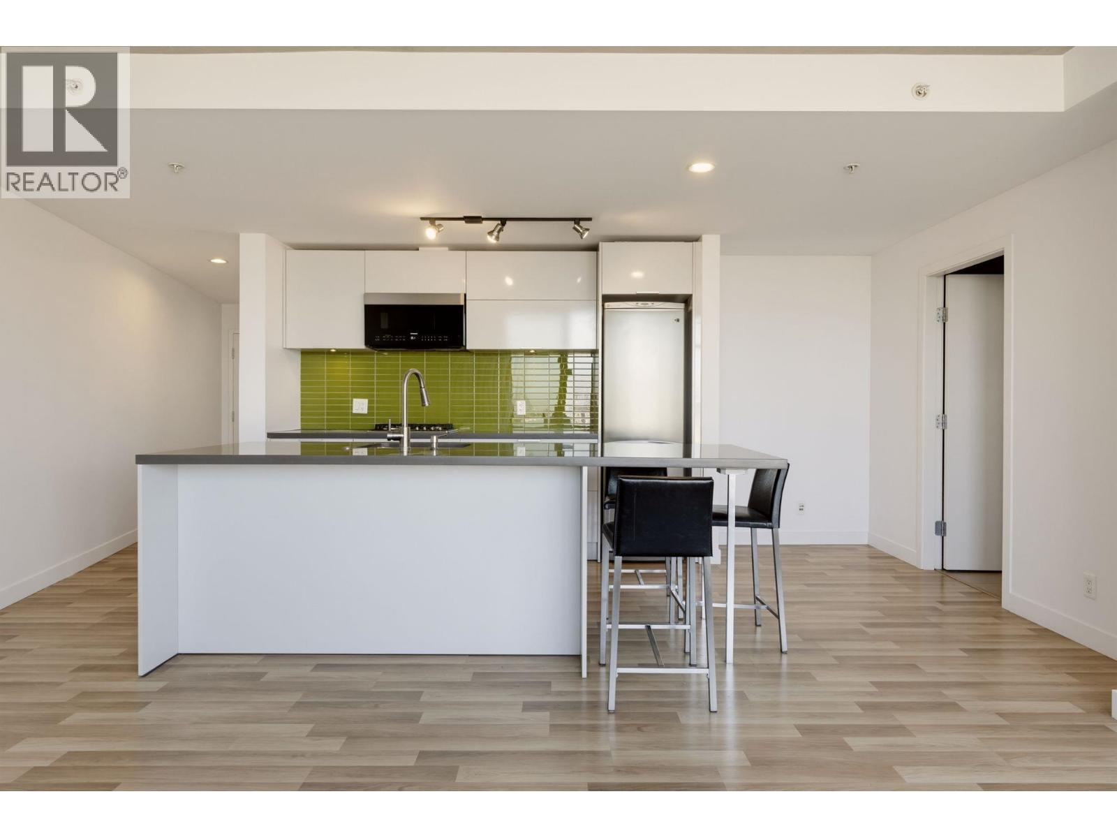 1803 108 W CORDOVA STREET