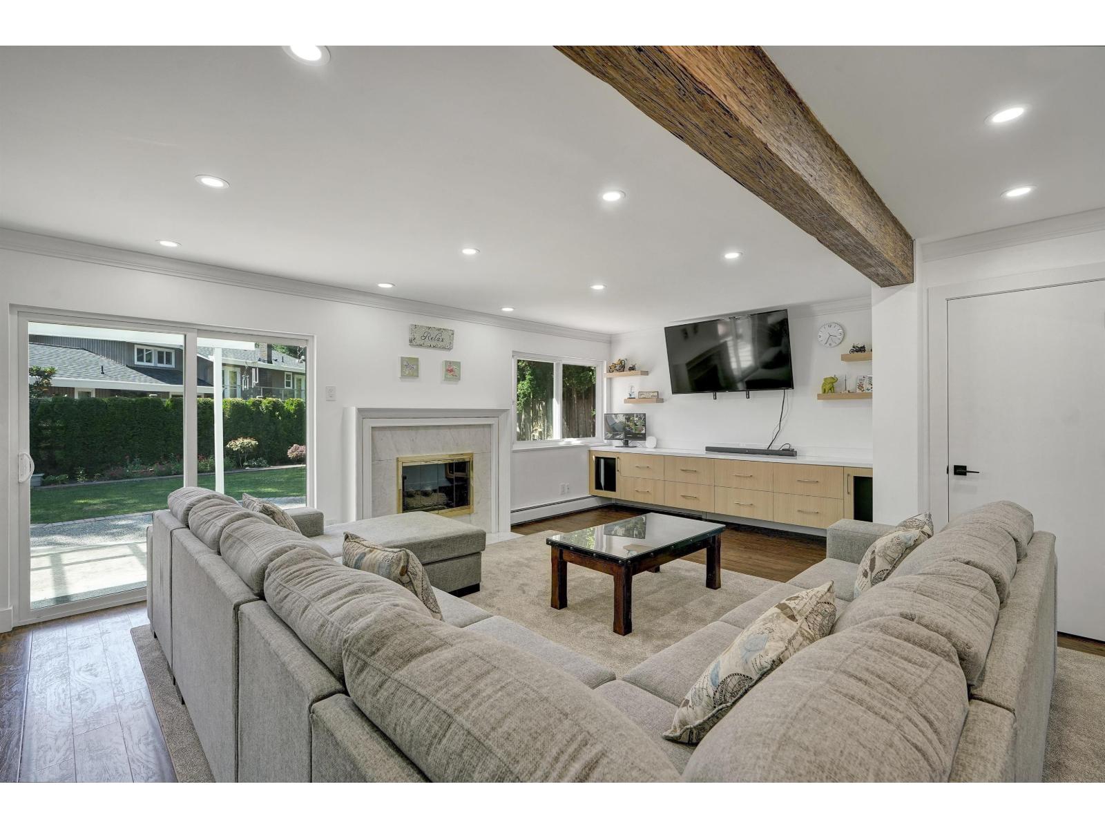 6875 ROCKFORD PLACE
