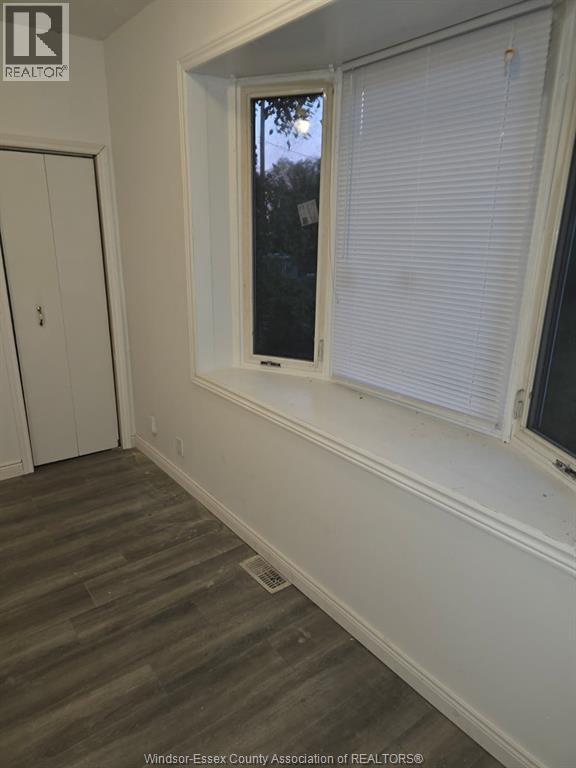3272 Peter Street, Windsor, Ontario N9E 4V6 - Photo 3 - 26024997