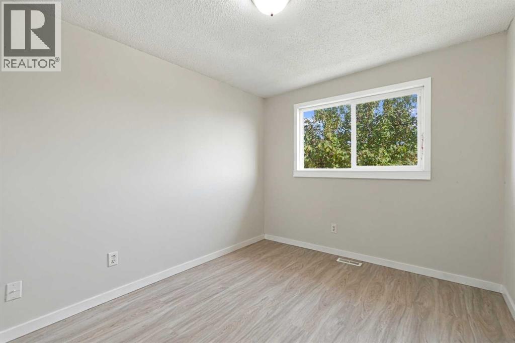 203 Penbrooke Close Se, Calgary, Alberta  T2A 3N9 - Photo 16 - A2351131