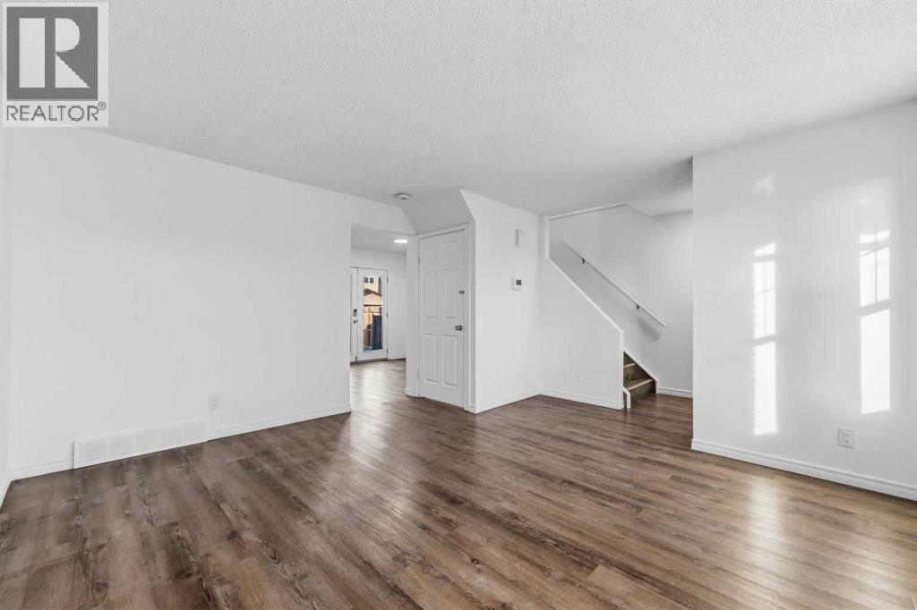 120 Whitefield Drive Ne, Calgary, Alberta  T1Y 5X2 - Photo 14 - A2351405