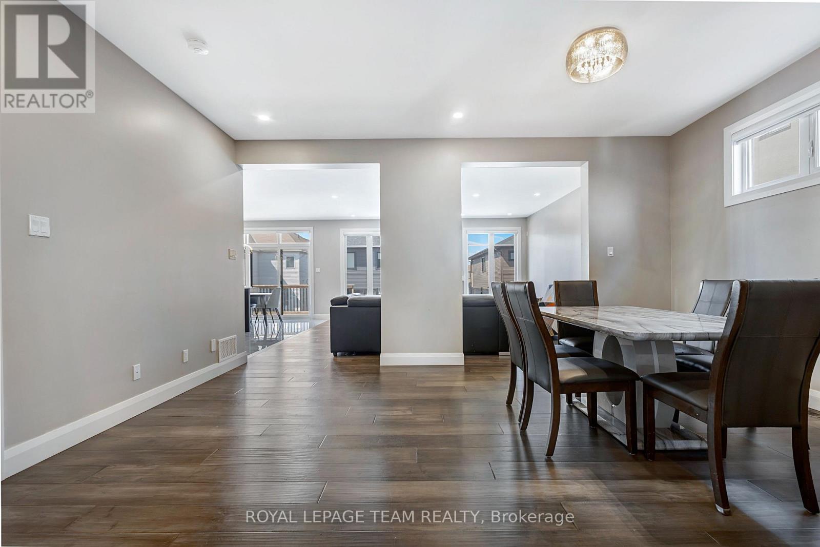 348 Abbeydale Circle, Ottawa, Ontario  K2K 0E9 - Photo 5 - X13883220