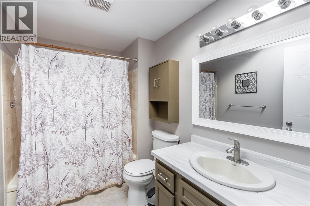 1279 Thistledown Avenue, Sarnia, Ontario  N7S 5A8 - Photo 12 - 26024743