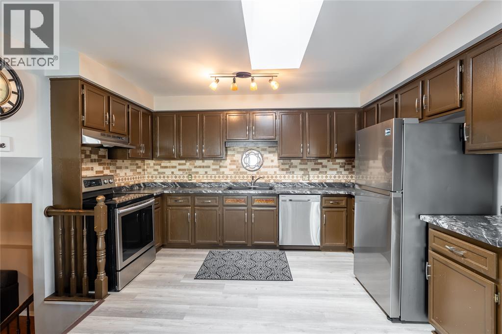 1279 Thistledown Avenue, Sarnia, Ontario  N7S 5A8 - Photo 8 - 26024743