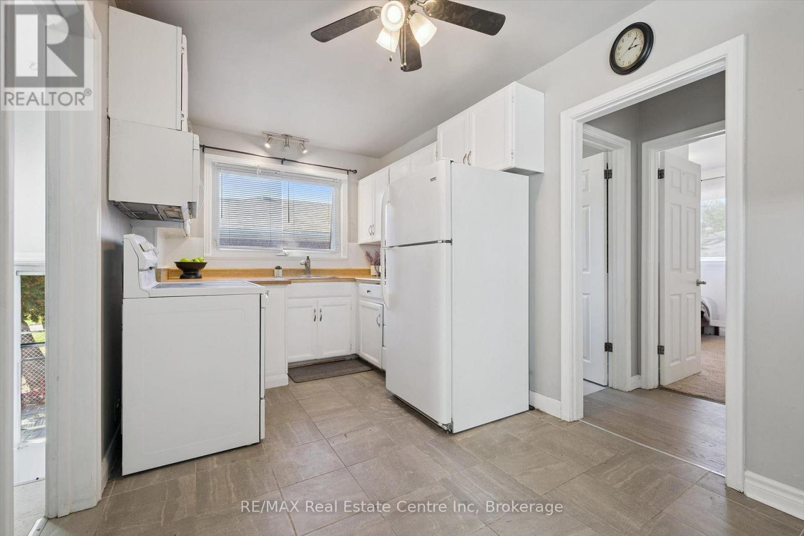 41 Prince Charles Street, Halton Hills (Georgetown), Ontario  L7G 3T9 - Photo 5 - W13883344