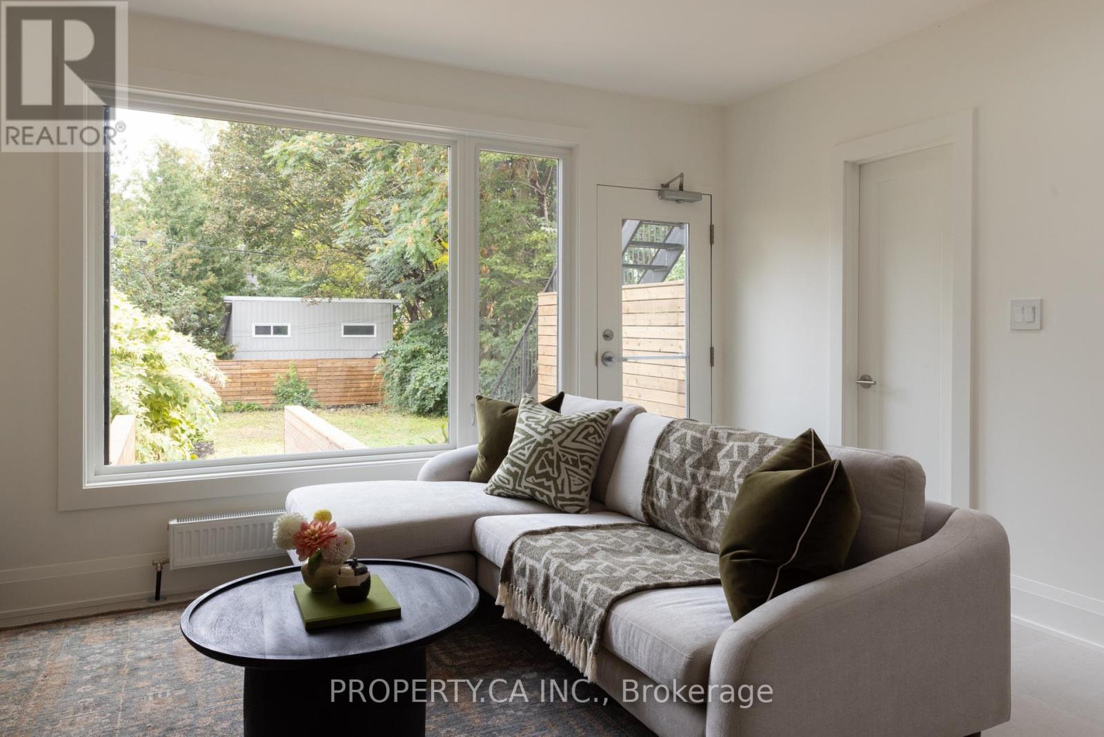 197 Roxton Road, Toronto, Ontario  M6J 2Y4 - Photo 12 - C13883252