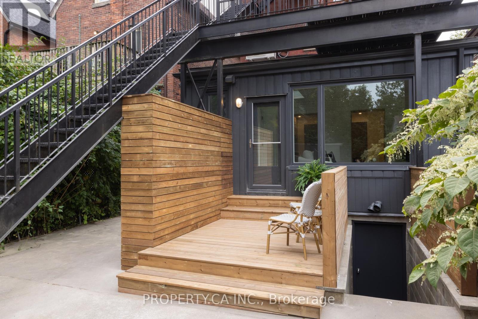 197 Roxton Road, Toronto, Ontario  M6J 2Y4 - Photo 40 - C13883252
