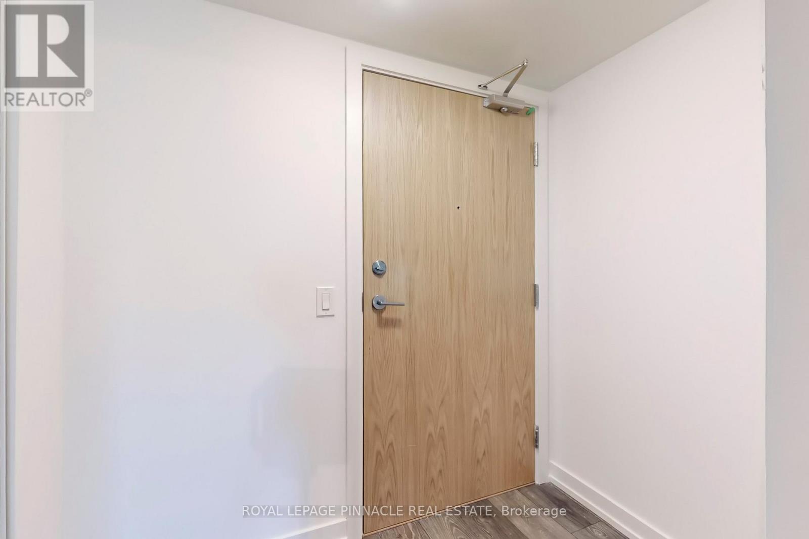 804 - 1455 Celebration Drive, Pickering, Ontario  L1W 0C3 - Photo 32 - E13883246