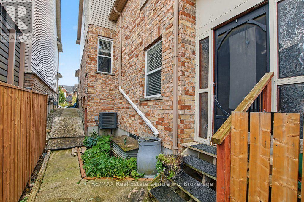 978 Edinburgh Road S, Guelph, Ontario N1G 5H2 - Photo 35 - X13883310