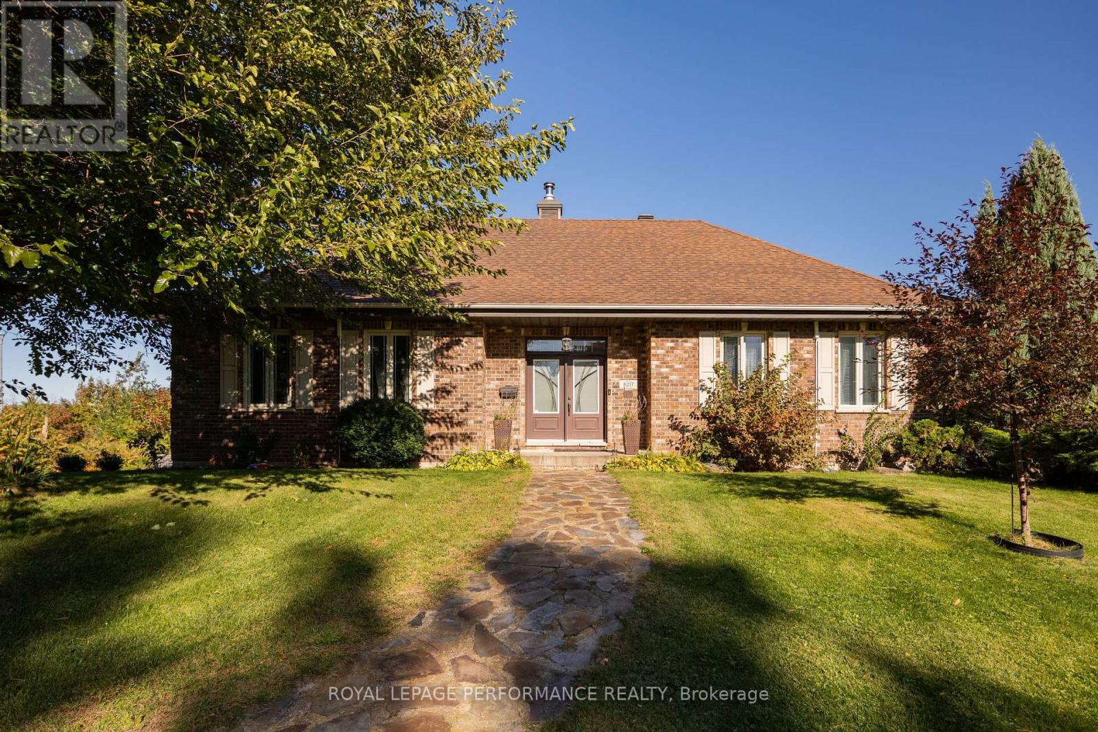 6217 Karen Drive, South Glengarry, Ontario  K0C 1E0 - Photo 4 - X13883308