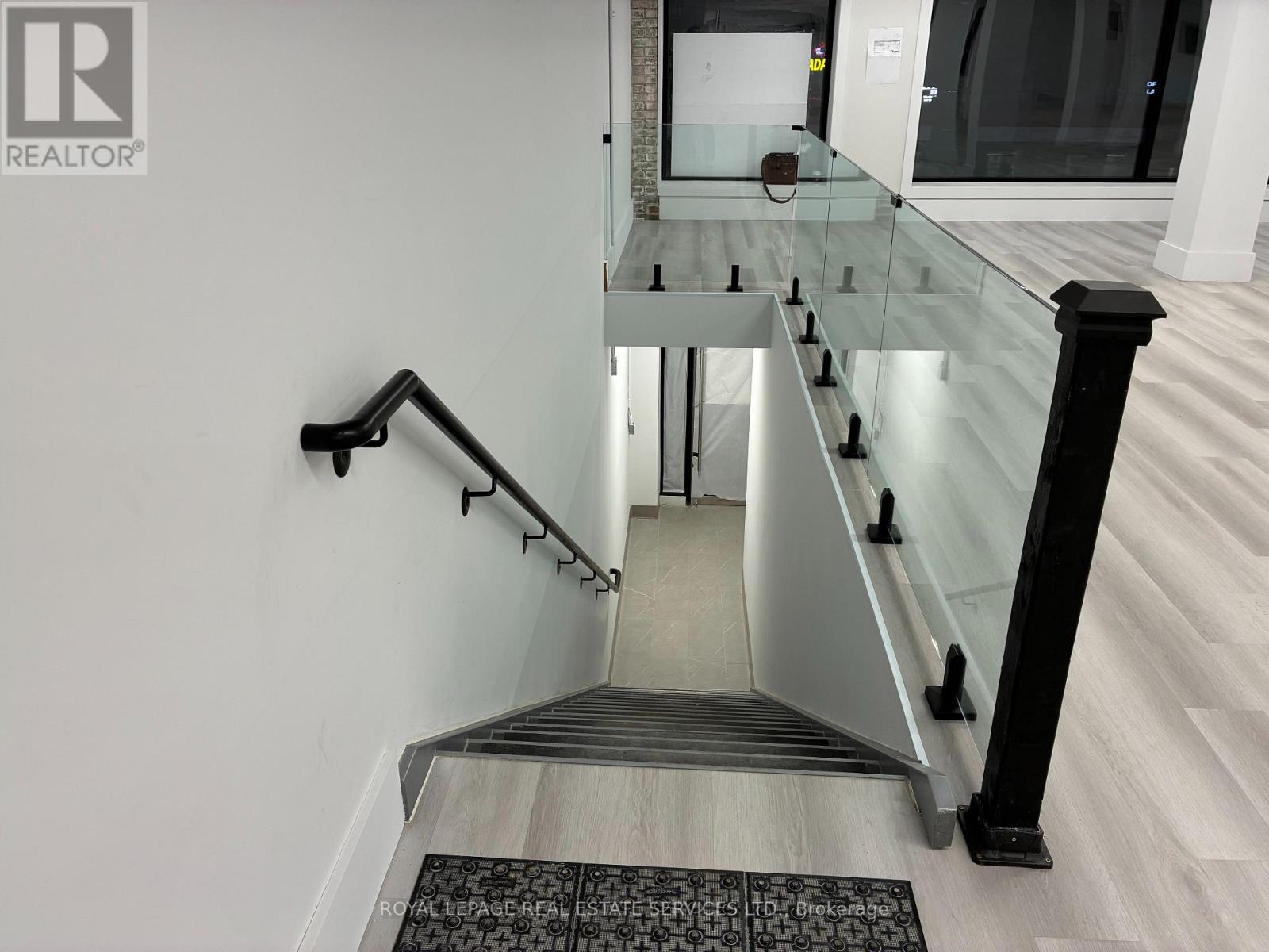 2nd Floor - 298 Spadina Avenue, Toronto, Ontario  M5T 2G5 - Photo 10 - C13848122