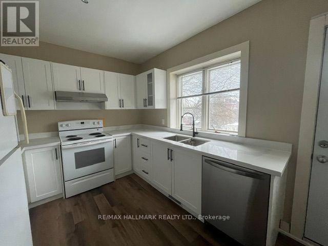Upper - 6 Prust Avenue, Toronto, Ontario M4L 2M8 - Photo 9 - E13774956
