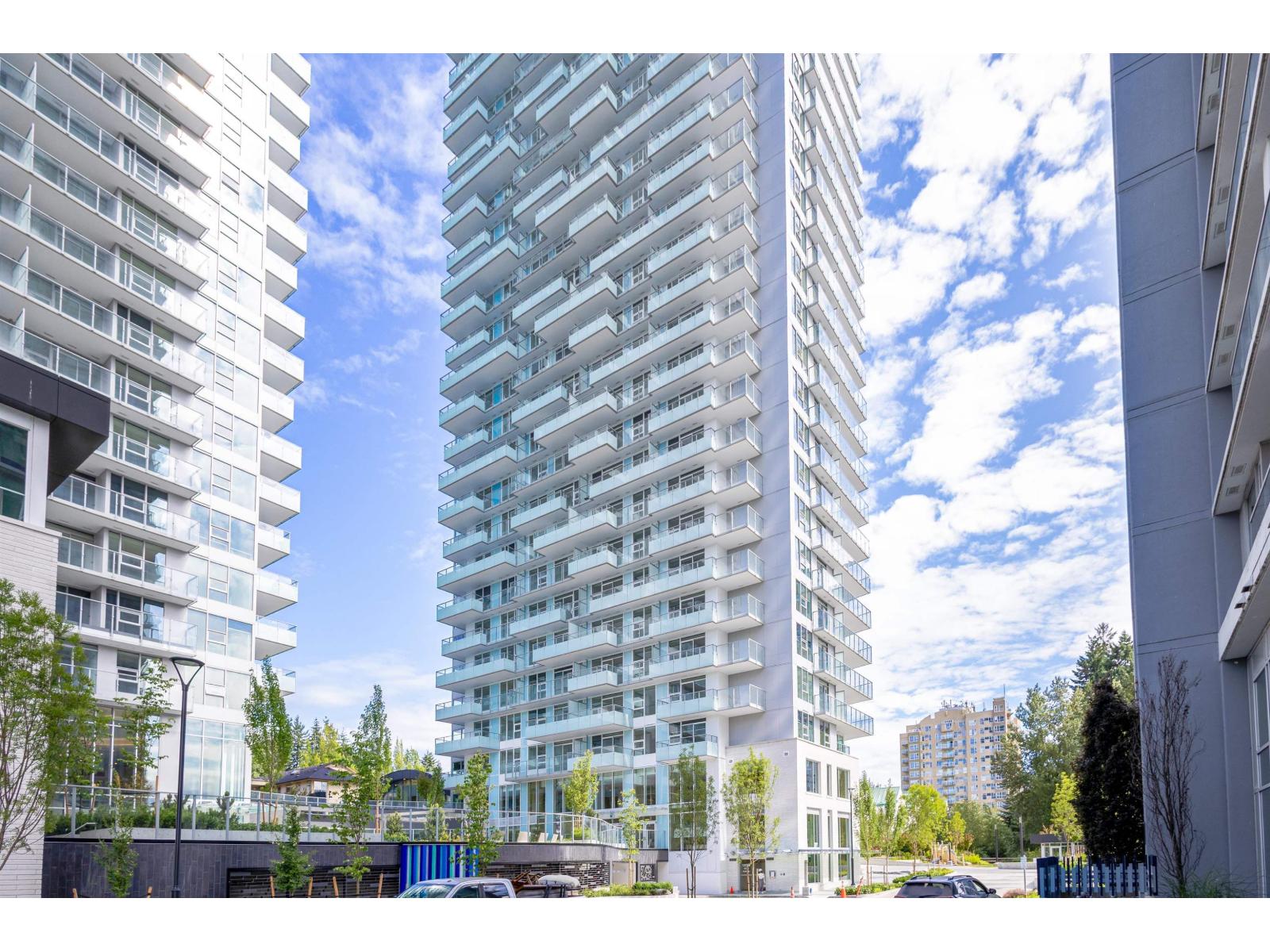 909 13768 100 AVENUE, Surrey, British Columbia