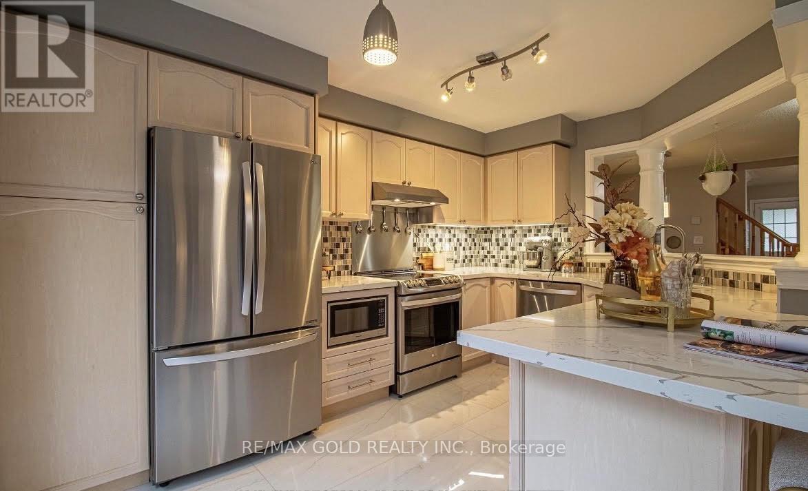 22 Roy Rainey Avenue, Markham (Wismer), Ontario  L6E 2B5 - Photo 2 - N13883192