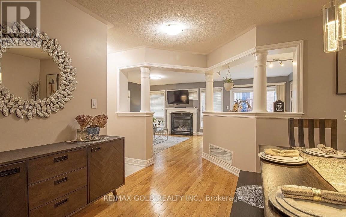 22 Roy Rainey Avenue, Markham (Wismer), Ontario  L6E 2B5 - Photo 4 - N13883192