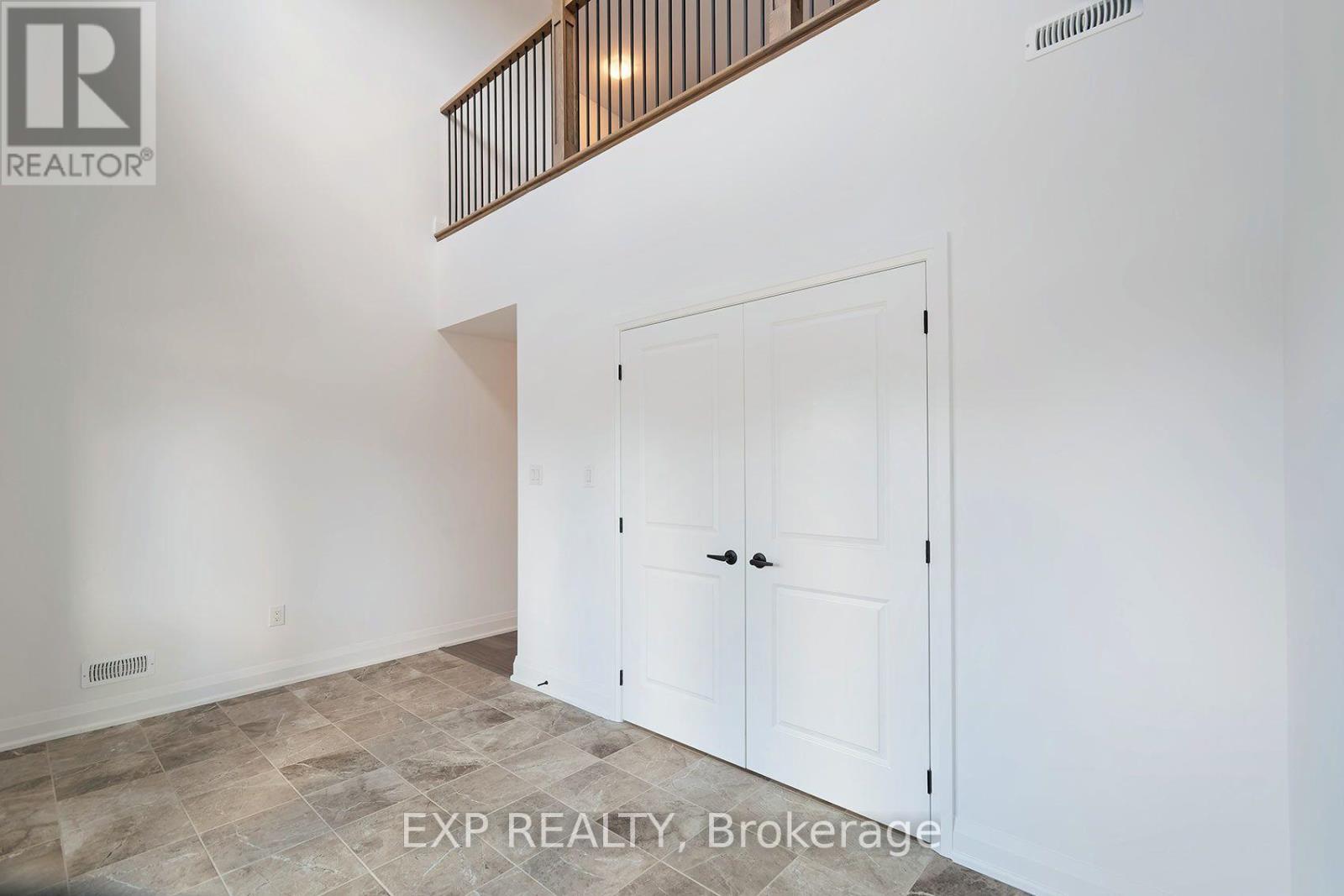 40 Lally Terrace, Barrie, Ontario  L9J 0Y1 - Photo 5 - S13883172