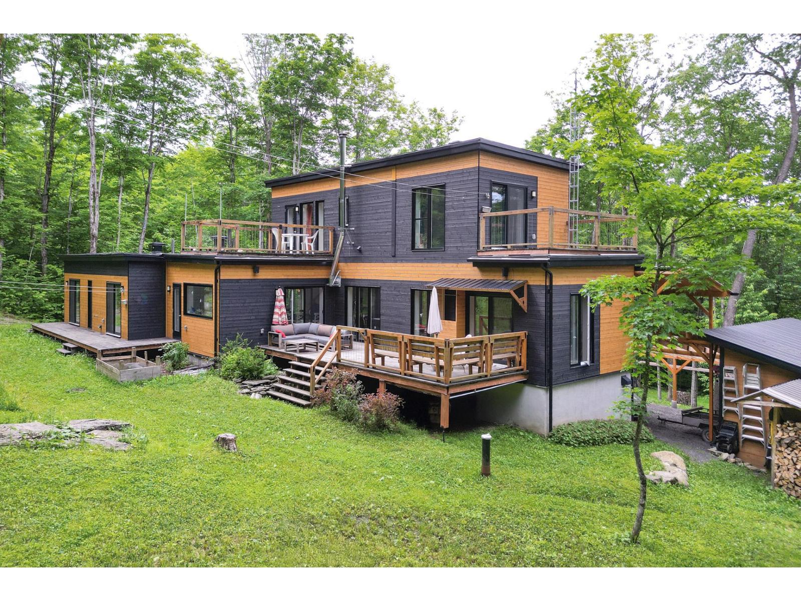 945Z Ch. Parmenter Sutton Quebec Canada J0E2K0 2