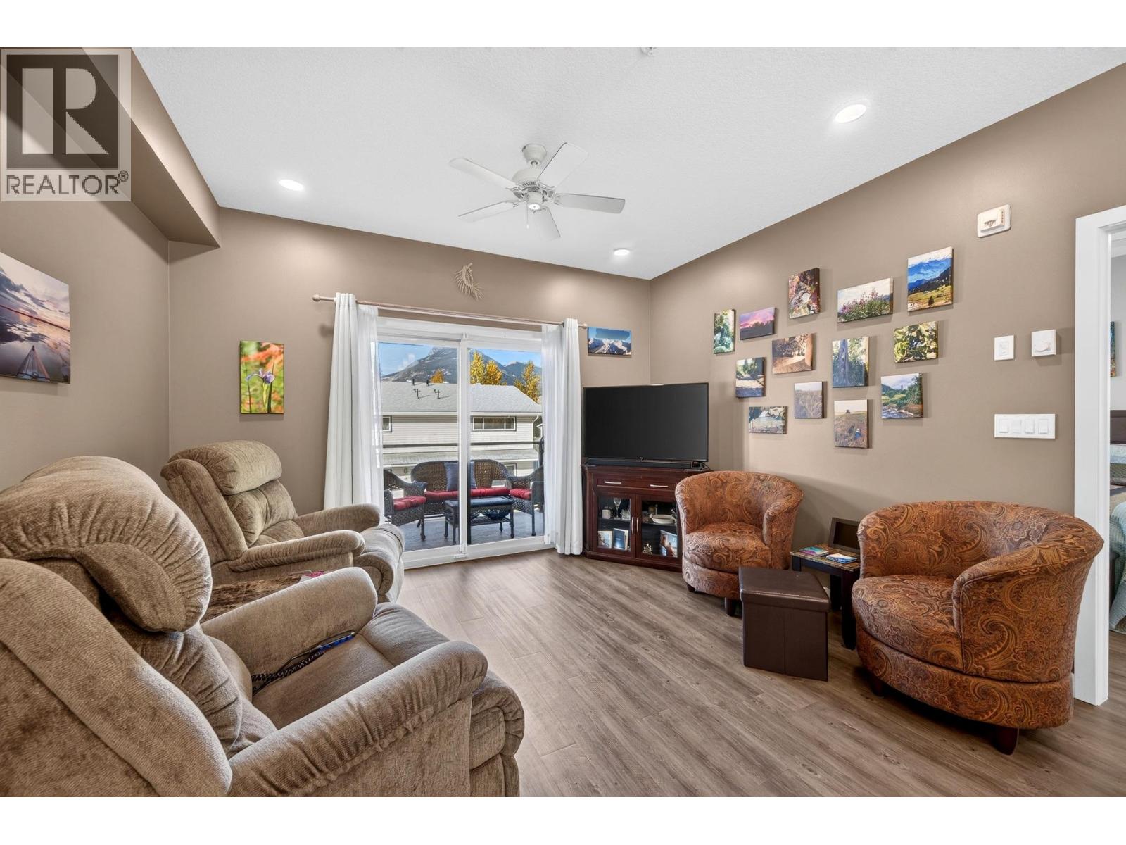 410 5TH Avenue S Unit# 1205
