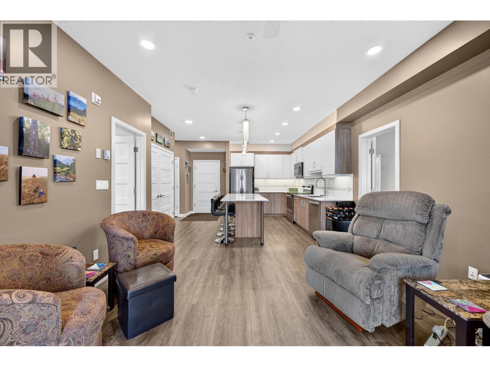 410 5TH Avenue S Unit# 1205