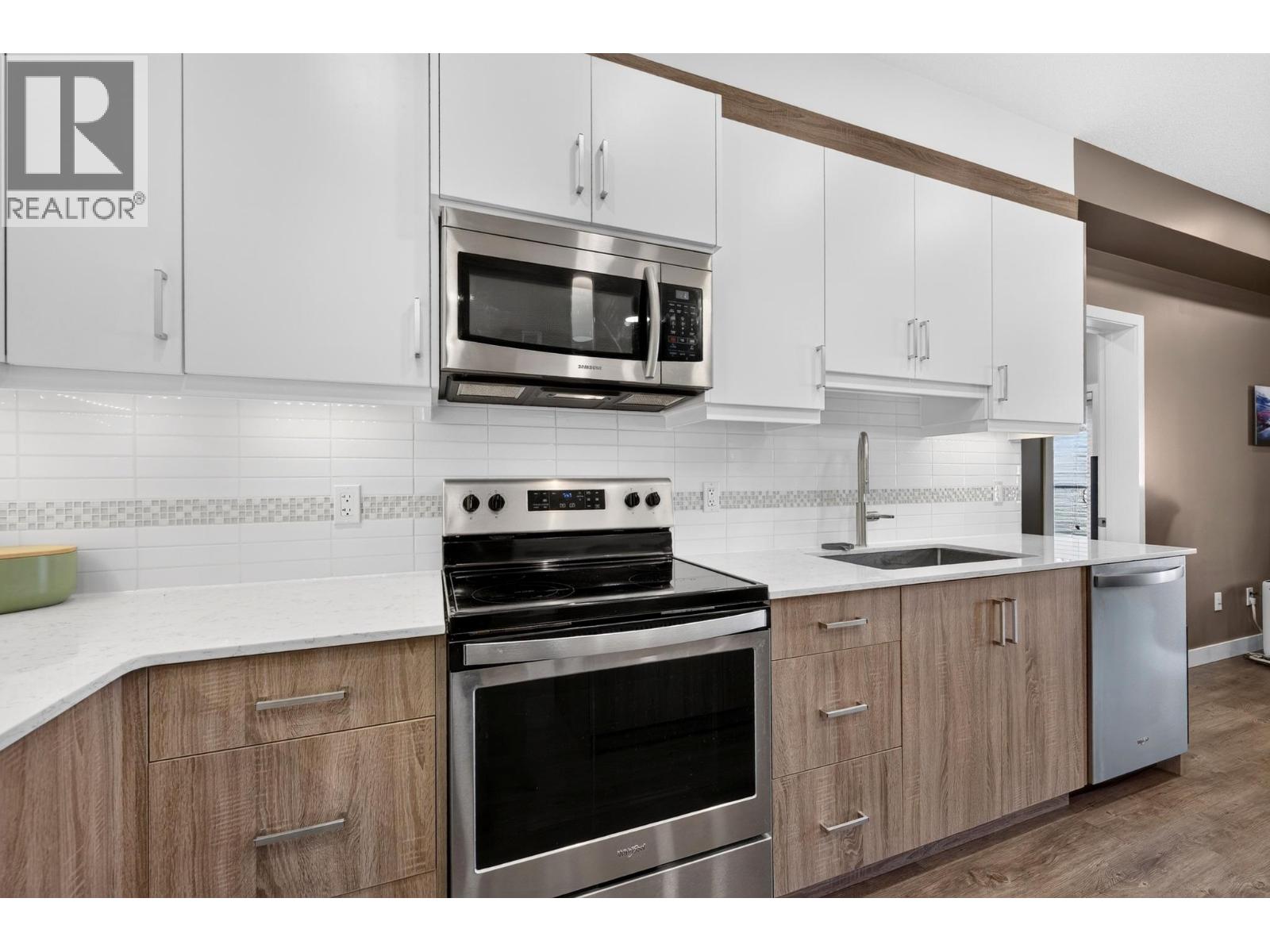 410 5TH Avenue S Unit# 1205