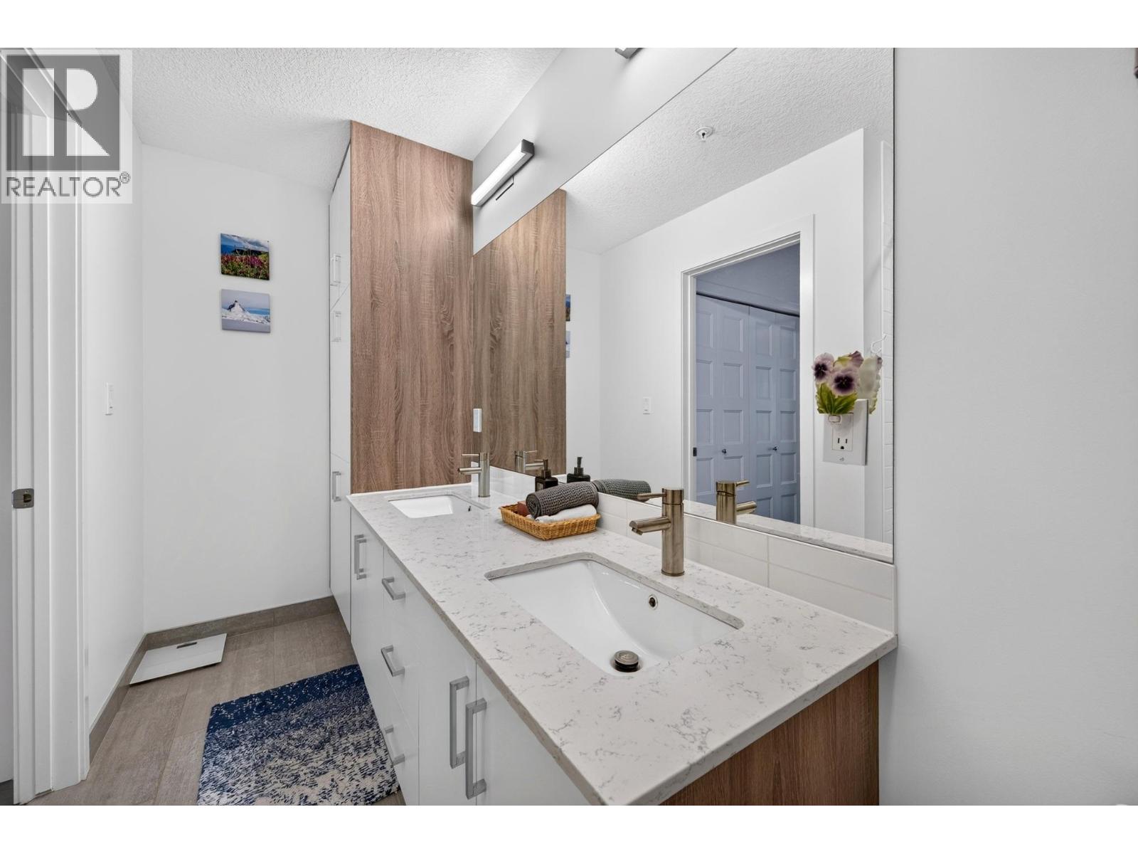 410 5TH Avenue S Unit# 1205