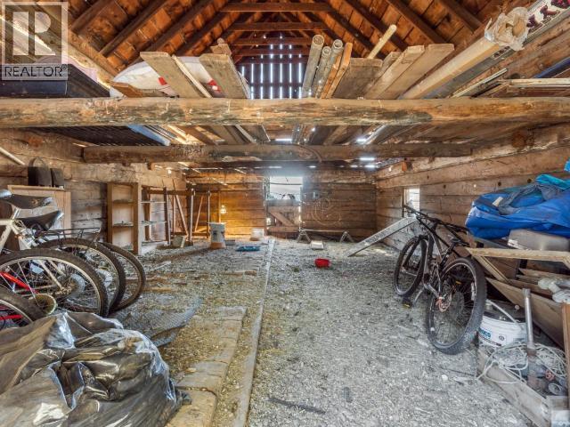 1740 MACAULAY Road