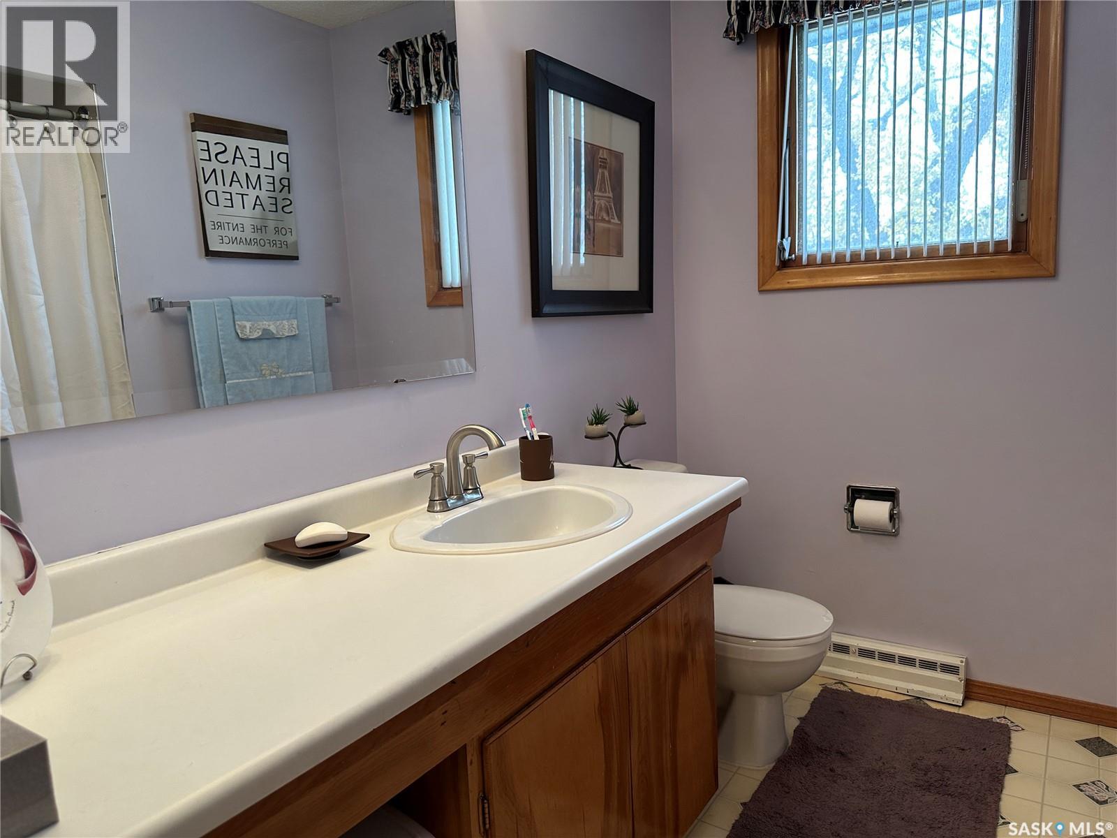 503 9th Street Ne, Weyburn, Saskatchewan  S4H 1G2 - Photo 23 - SK050840