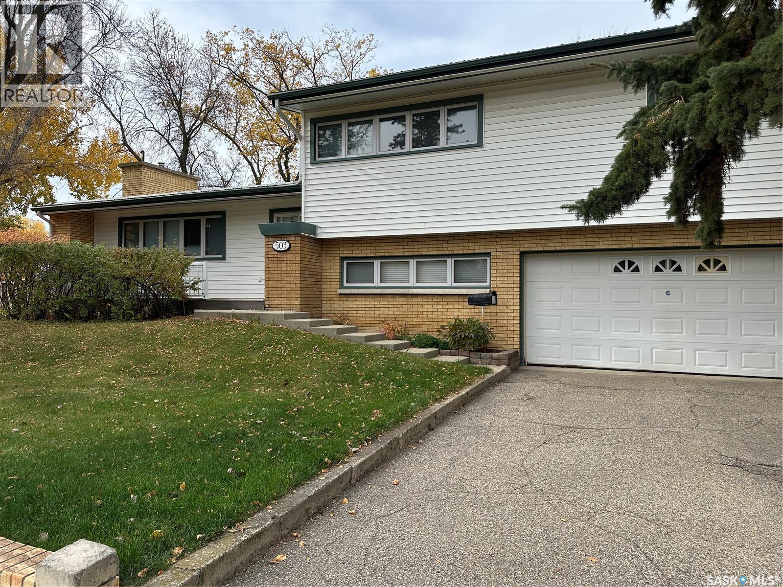 503 9th Street Ne, Weyburn, Saskatchewan  S4H 1G2 - Photo 39 - SK050840