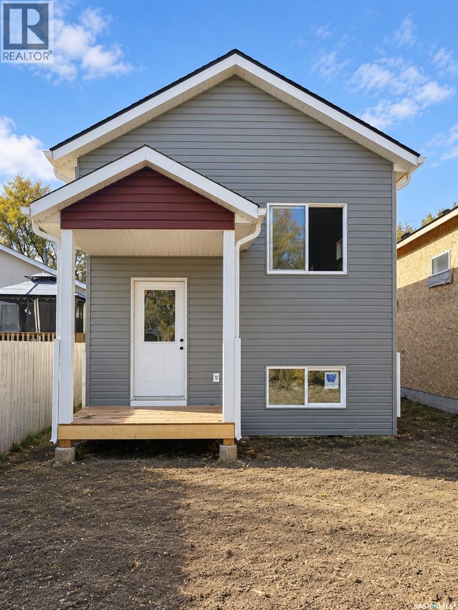 218 W Avenue S, Saskatoon, Saskatchewan  S7M 3G3 - Photo 1 - SK050753