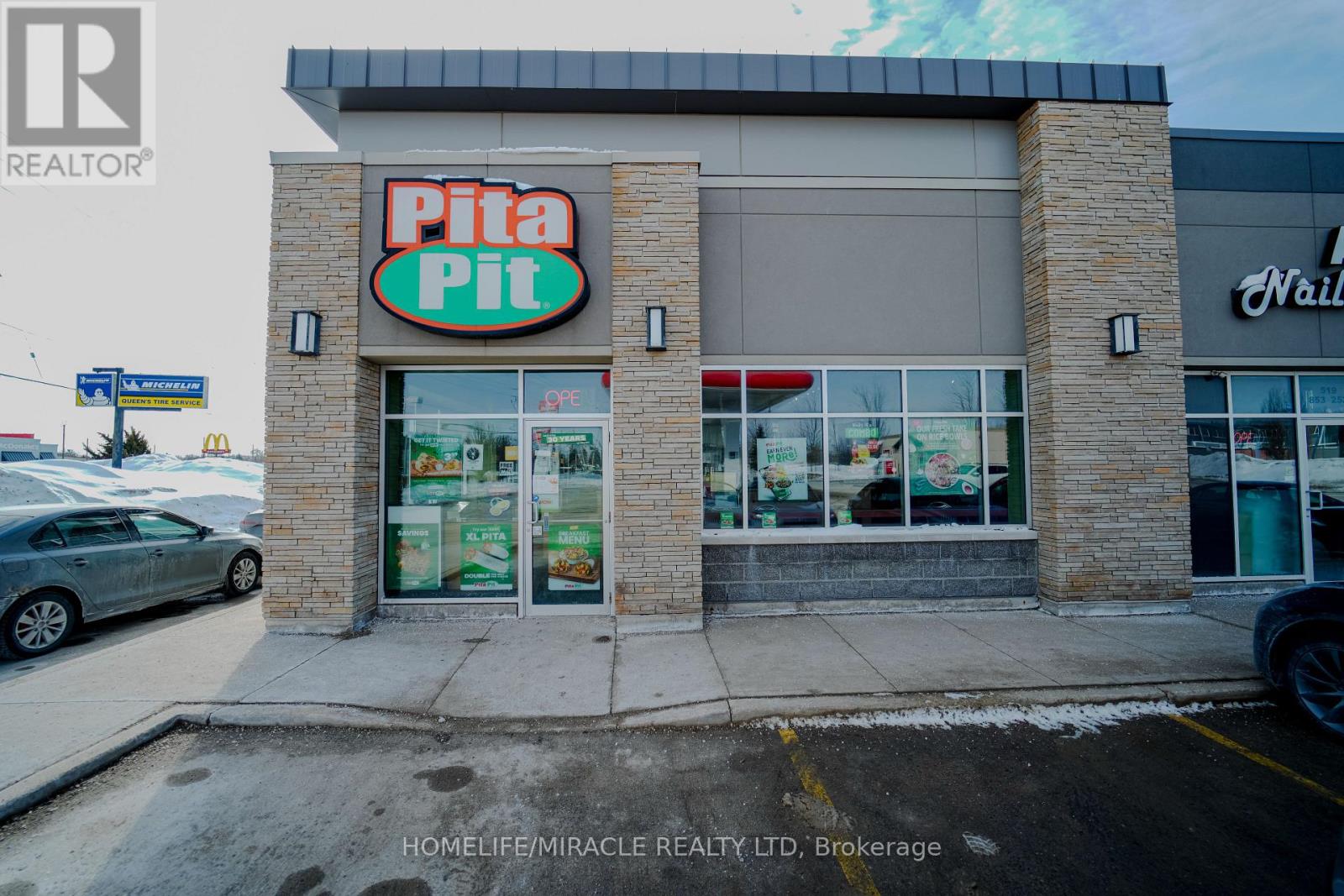 391 Queen Street, Halton Hills, Ontario  L7J 0A8 - Photo 3 - W13883212