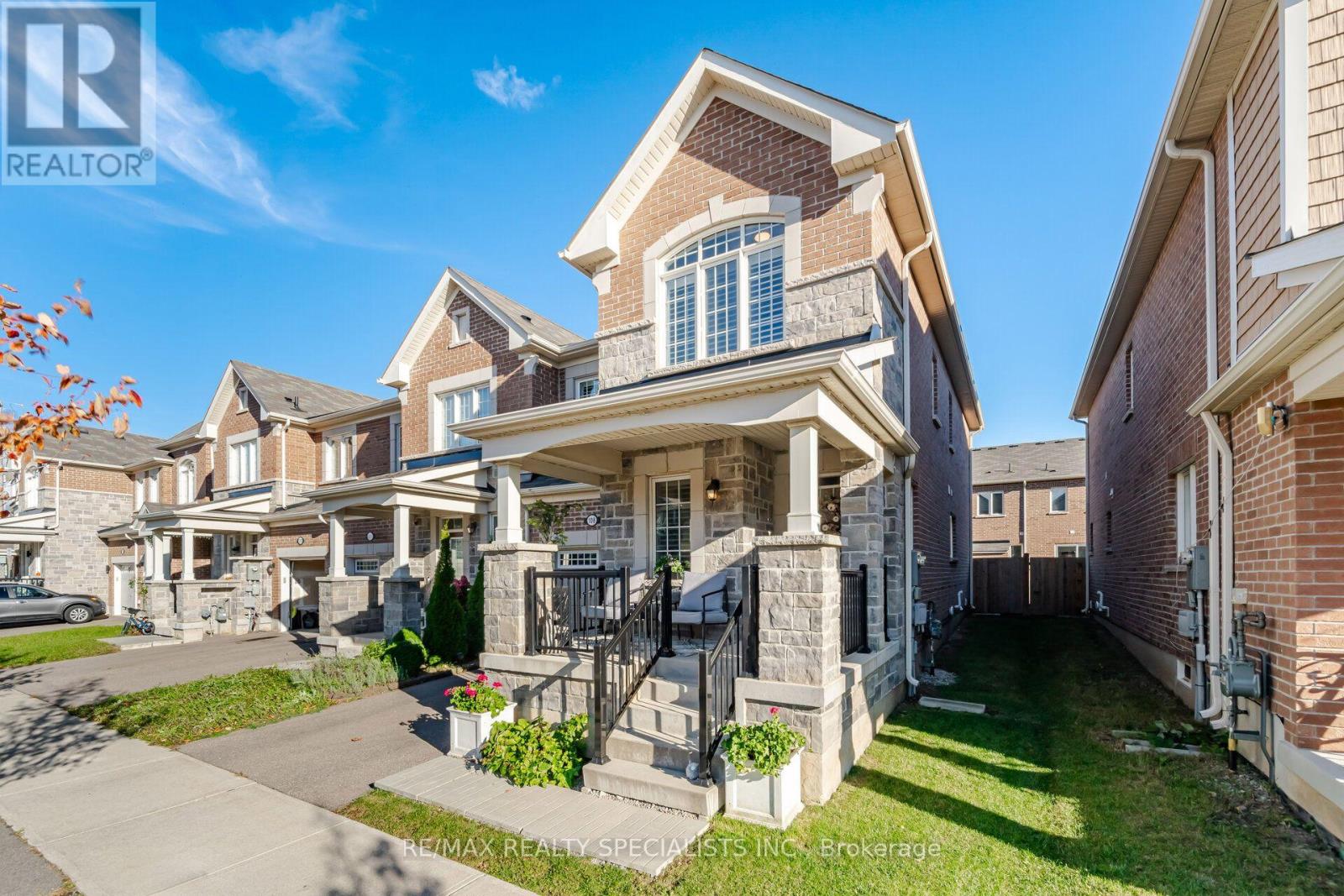 108 Leiterman Drive, Milton, Ontario  L9T 9L3 - Photo 3 - W13883262