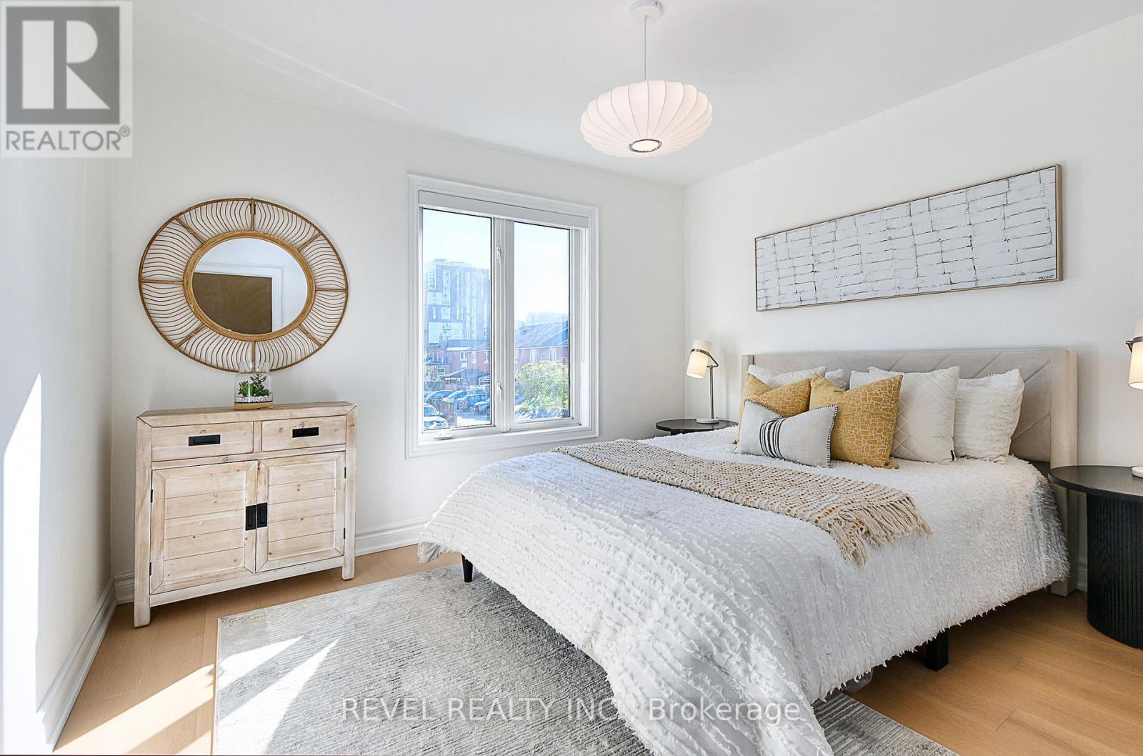 399 Perth Avenue, Toronto, Ontario  M6P 3Y5 - Photo 9 - W13883264