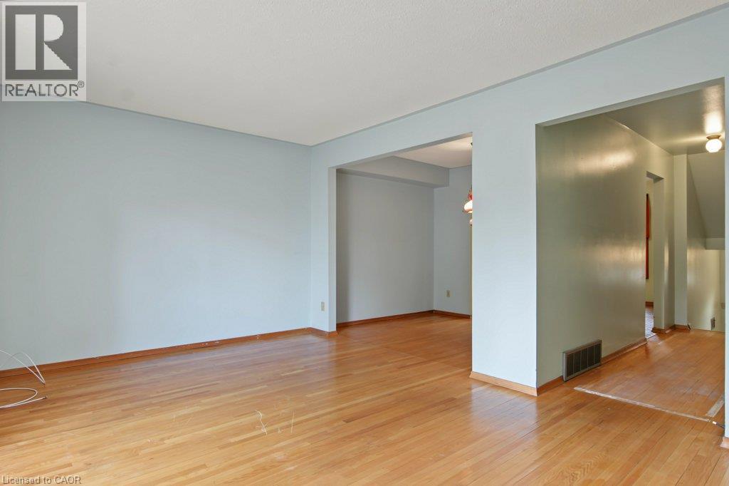 1535 Westminster Place, Burlington, Ontario  L7P 2B4 - Photo 13 - 40869215