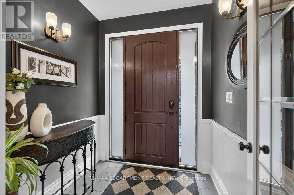 447 Golf Links Road, Hamilton, Ontario  L9G 4X6 - Photo 4 - X13883240