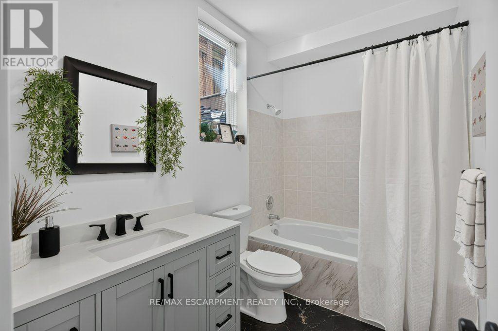 447 Golf Links Road, Hamilton, Ontario  L9G 4X6 - Photo 40 - X13883240