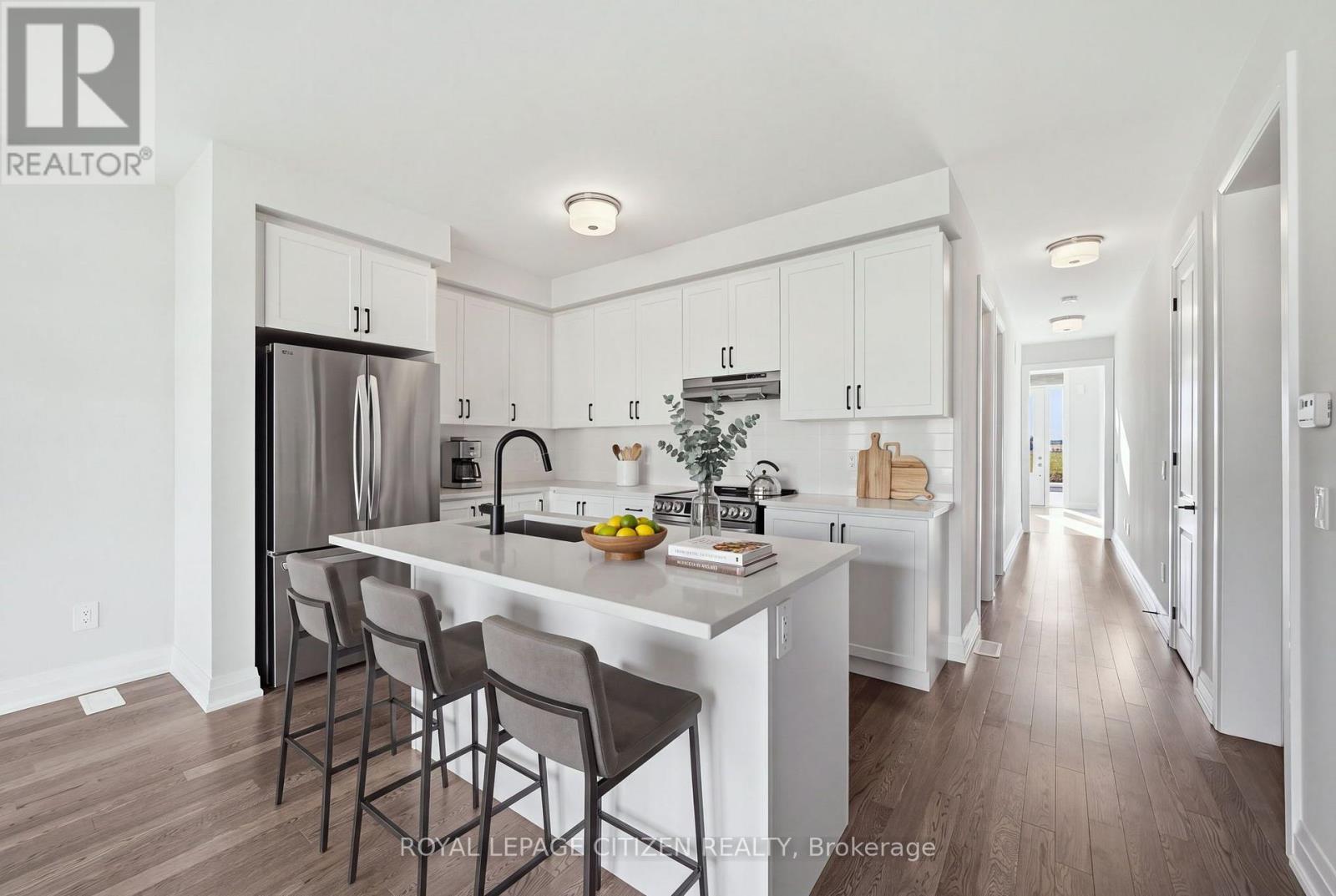 18 Mckay Avenue, Kawartha Lakes, Ontario  K9V 0R2 - Photo 4 - X13883258