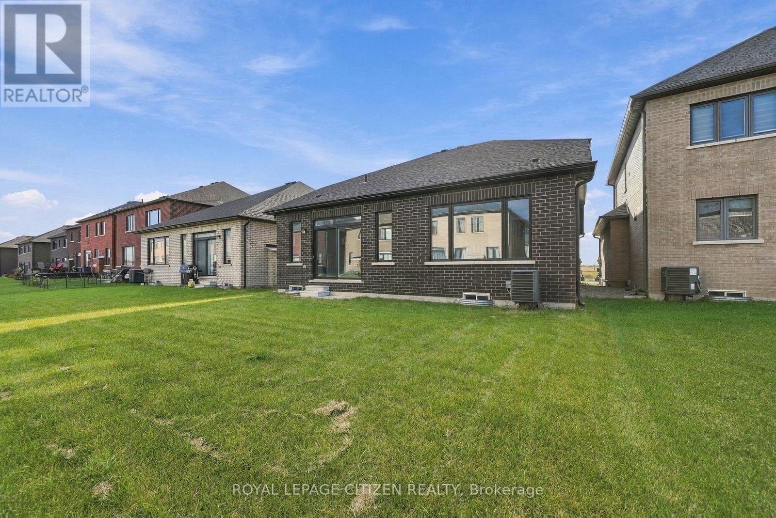 18 Mckay Avenue, Kawartha Lakes, Ontario  K9V 0R2 - Photo 49 - X13883258