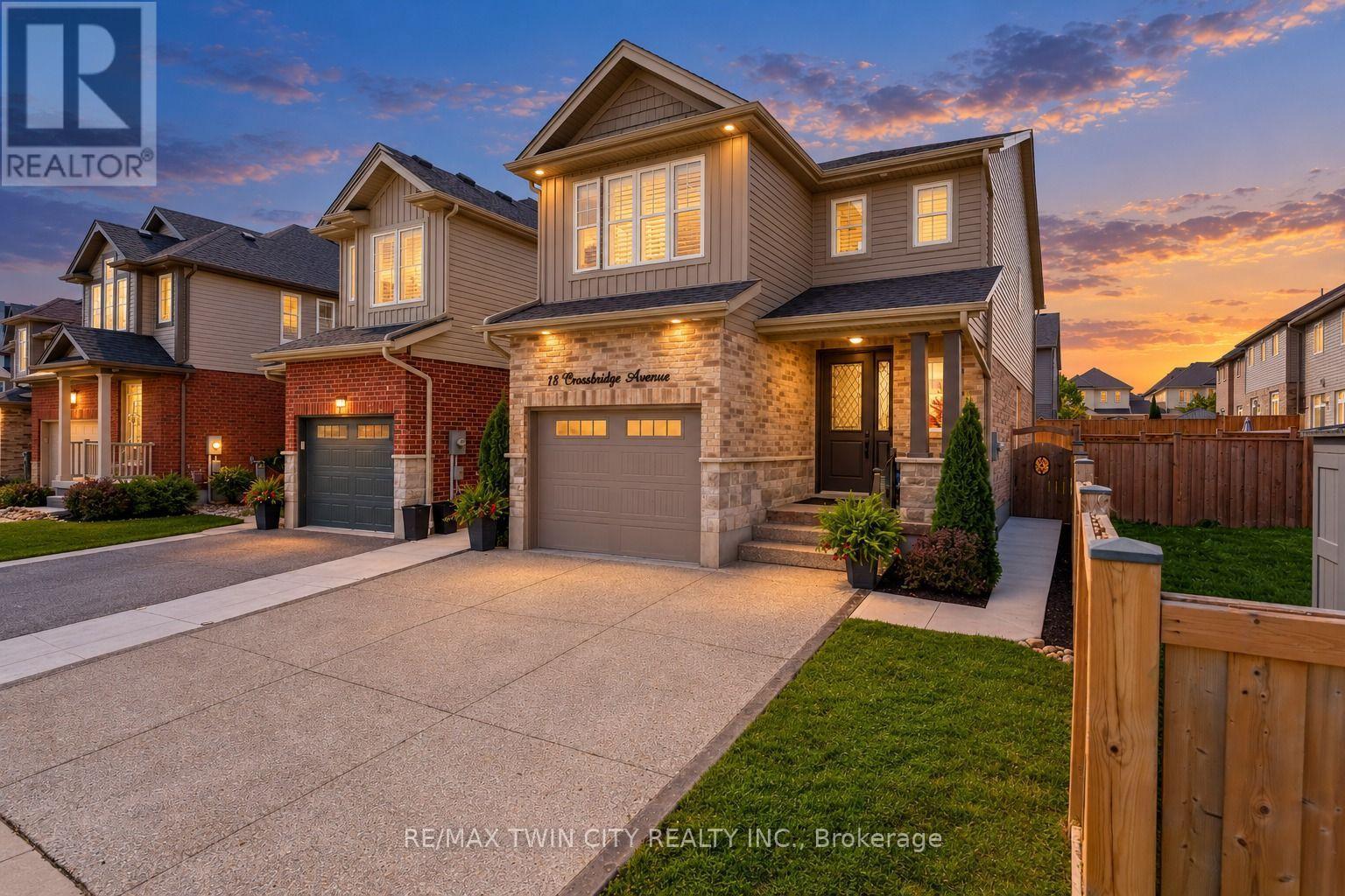 18 CROSSBRIDGE AVENUE, Kitchener, Ontario