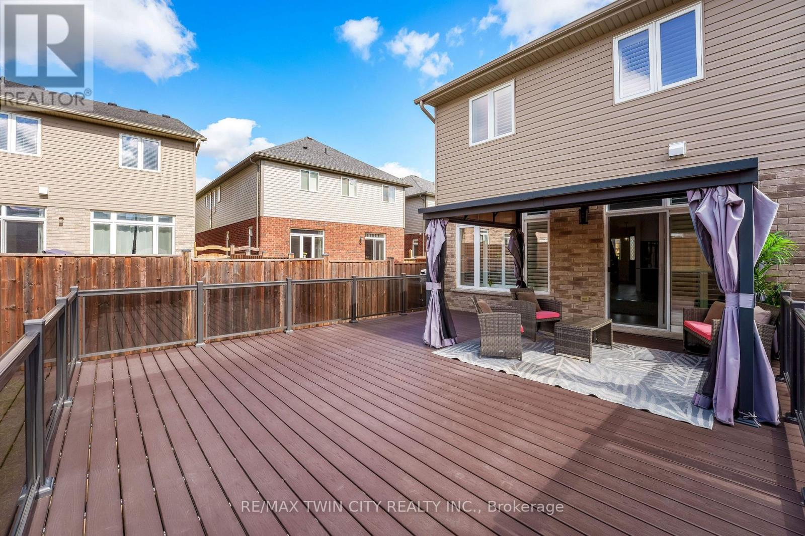 18 Crossbridge Avenue, Kitchener, Ontario  N2A 0J9 - Photo 34 - X13883278