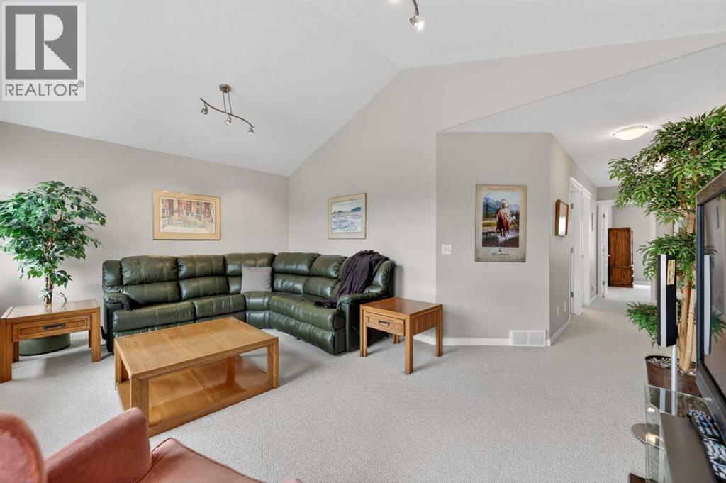 35 Rockyledge Rise NW, Calgary, Alberta  T3G 5N1 - Photo 17 - A2340728