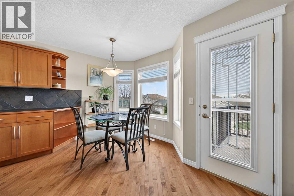 35 Rockyledge Rise NW, Calgary, Alberta  T3G 5N1 - Photo 8 - A2340728