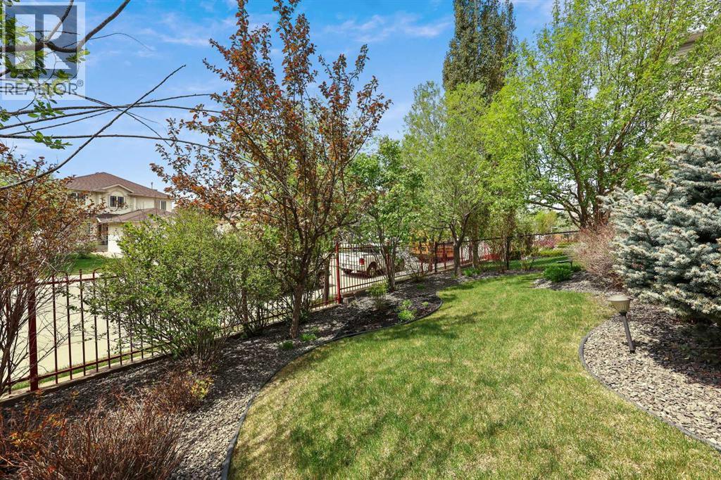 35 Rockyledge Rise NW, Calgary, Alberta  T3G 5N1 - Photo 38 - A2340728